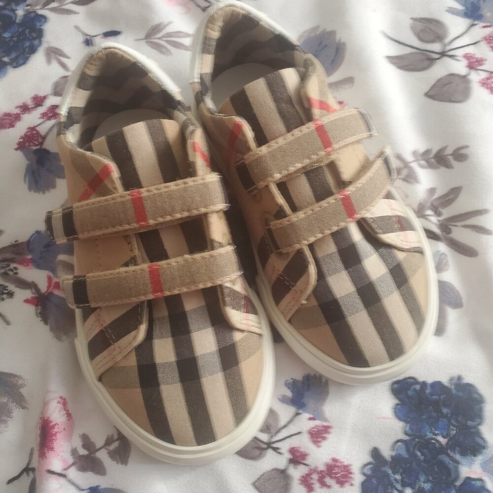 Toddler unisex shoe
